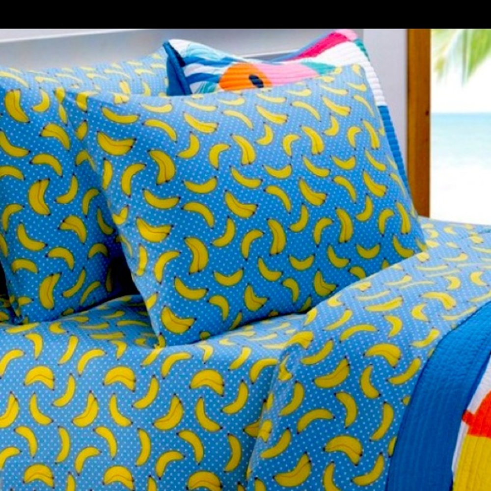 Iso want to buy king size banana sheets target room essentials polka dot